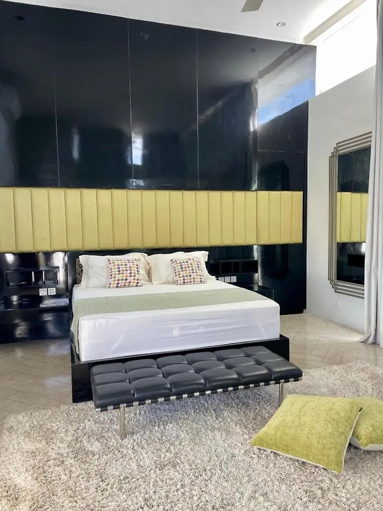 Spacious 2-Bedroom Villa With 850Sqm Of Stylish Space Badung  Badung (Bali)
