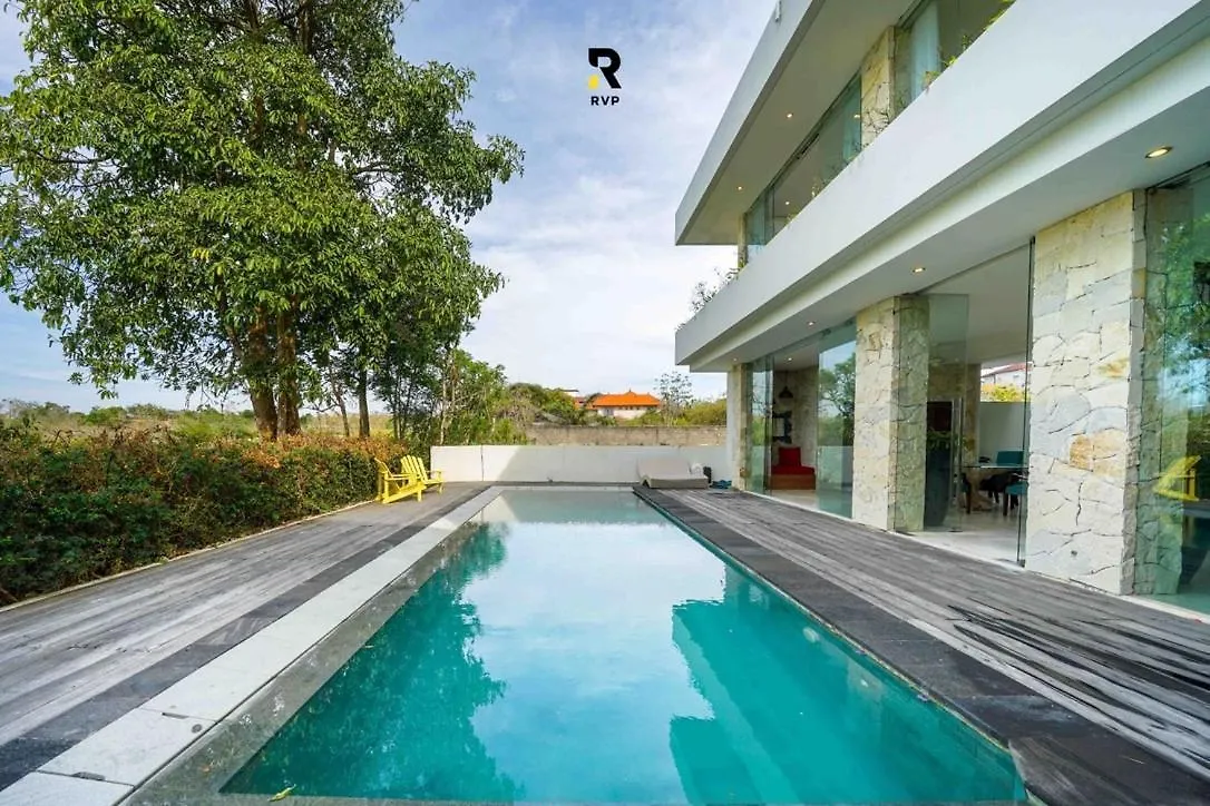 Spacious 2-Bedroom Villa With 850Sqm Of Stylish Space Badung  Indonesia