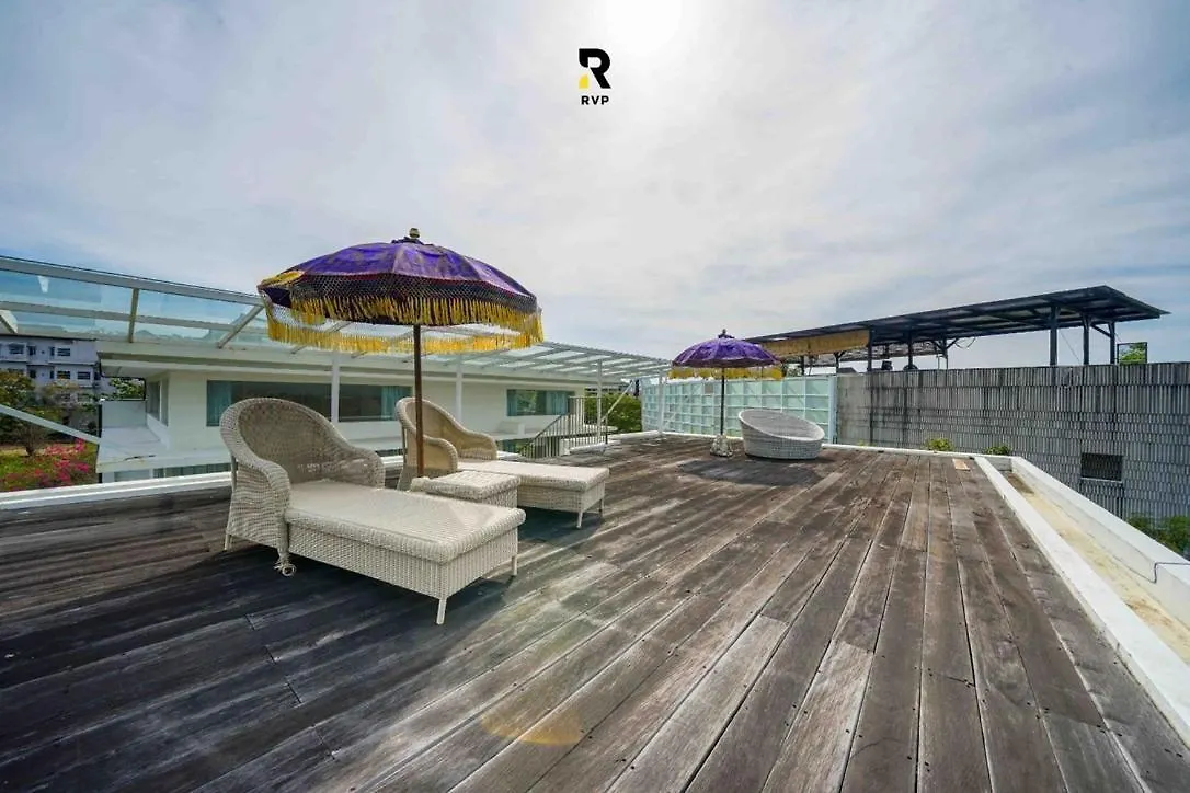 Spacious 2-Bedroom Villa With 850Sqm Of Stylish Space Badung